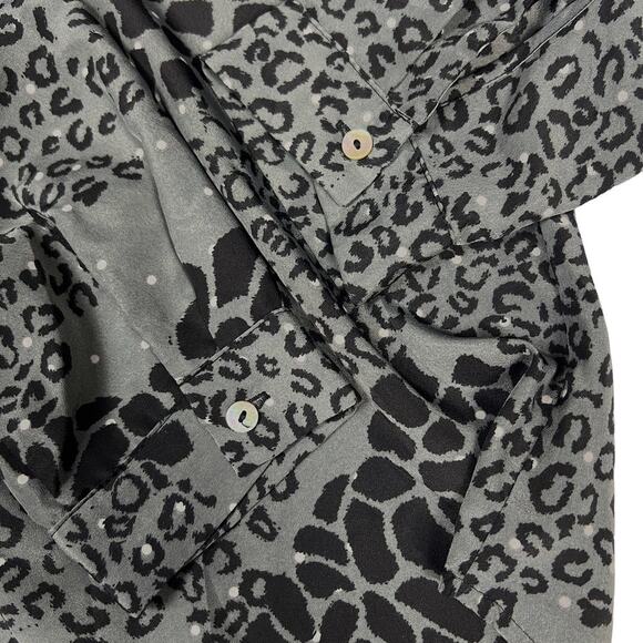 Daniel Rainn Blouse Animal Print V-Neck Roll Tab Sleeve Gray Black Women's L - Picture 12 of 14